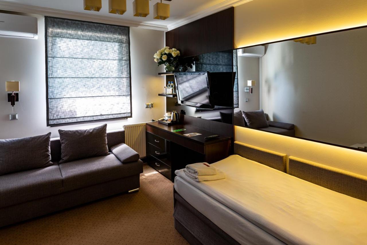 Hotel Senator Konferencje & Spa Starachowice Bagian luar foto