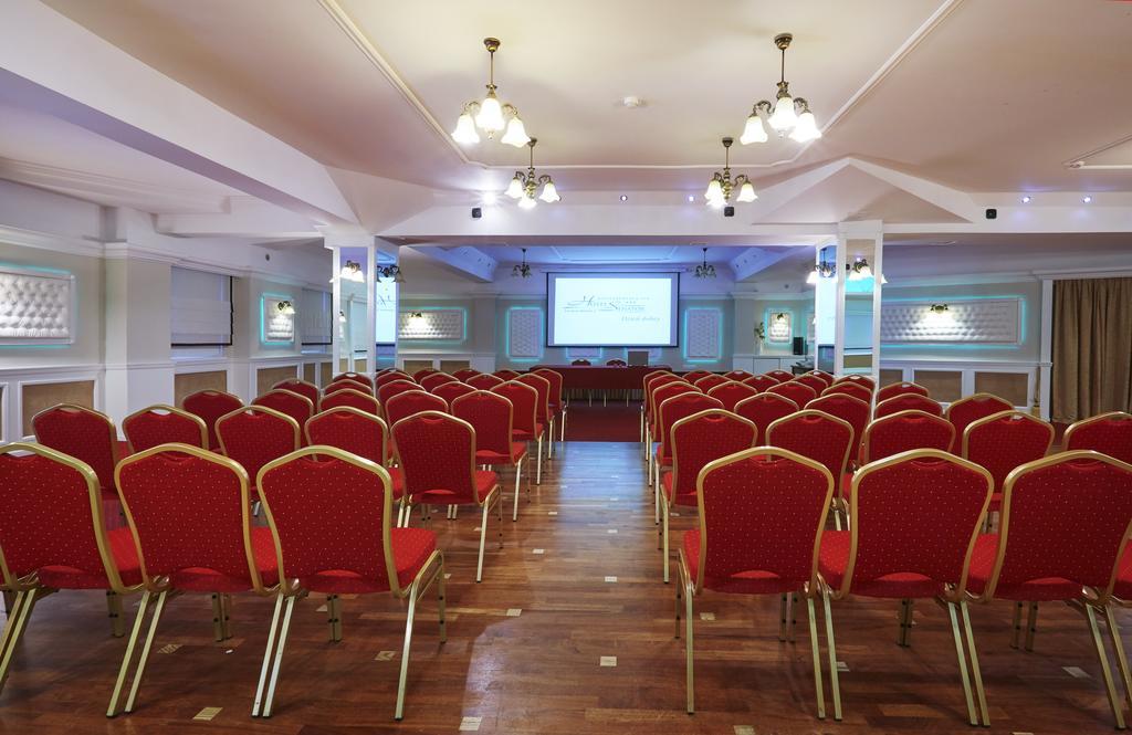 Hotel Senator Konferencje & Spa Starachowice Bagian luar foto
