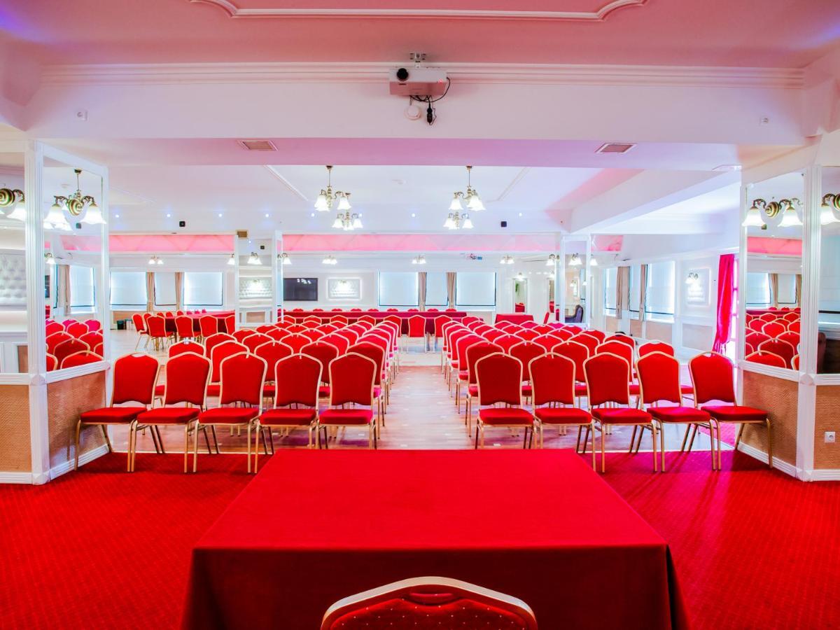 Hotel Senator Konferencje & Spa Starachowice Bagian luar foto