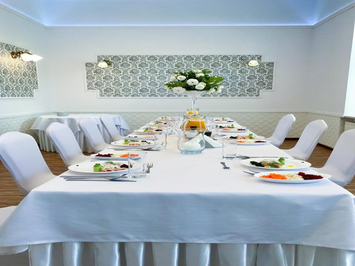 Hotel Senator Konferencje & Spa Starachowice Bagian luar foto